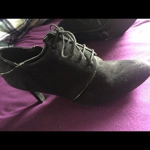 Black pointed booties